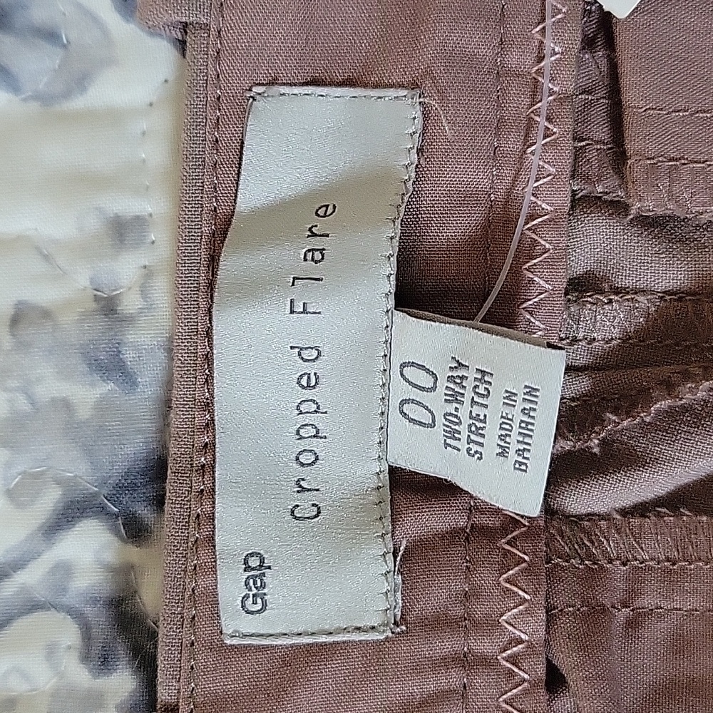 GAP Cropped Flare Pants 👖 😍 - Picture 7 of 9